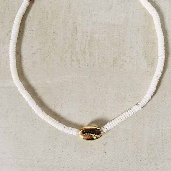 Puka Shell Necklace - Picture 4 of 8